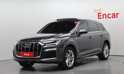 Audi Q7 · 2021 год