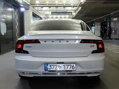 Volvo S90 2023, 28000 км, за 55870000 KRW
