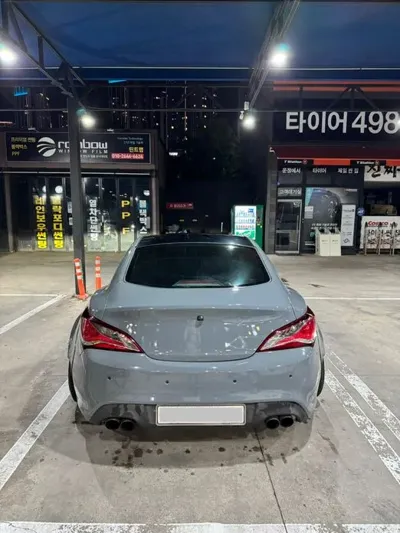 Hyundai Genesis 2009, 244152 км, за 6500000 KRW