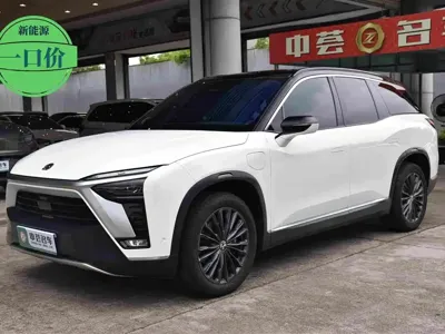 Nio ES8 · 2021 год