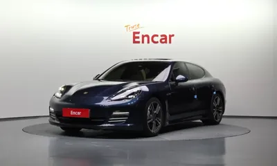Porsche Panamera · 2012 год