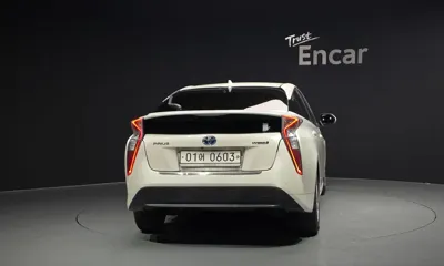 Toyota Prius 2016, 114533 км, за 12400000 KRW
