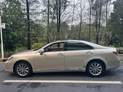 Lexus ES 2011, 130000 км, за 43800 CNY
