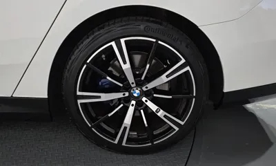 BMW 5-Series 2025, 9060 км, за 87800000 KRW - фото 21