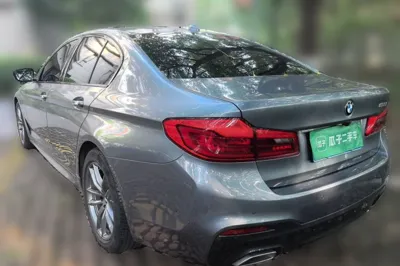 BMW 5 Series 2018, 28500 км, за 127688.98 CNY