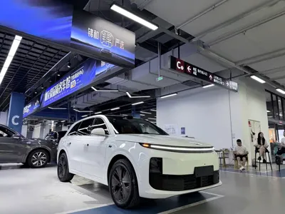 Li Auto Li L6 2024, 3000 км, за 203000 CNY