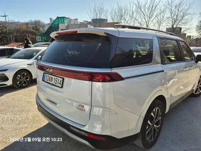 Kia Canival 2023, 73000 км, за 99990000 KRW