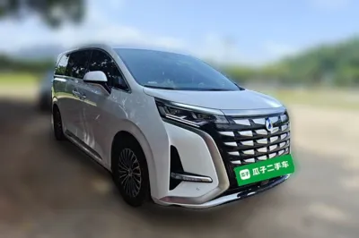 Denza D9 2022, 69700 км, за 217548.61 CNY