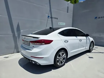 Hyundai Avante 2016, 165132 км, за 8200000 KRW - фото 4