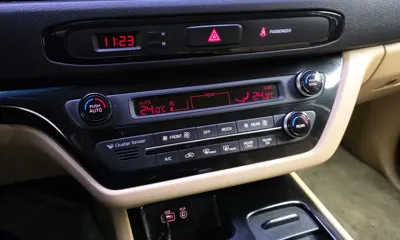Kia Canival 2017, 265139 км, за 7000000 KRW - фото 15