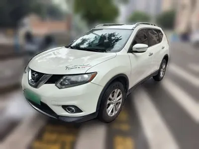 Nissan X-Trail · 2015 год