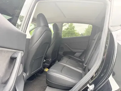 Tesla Model Y 2023, 60000 км, за 165799 CNY - фото 8