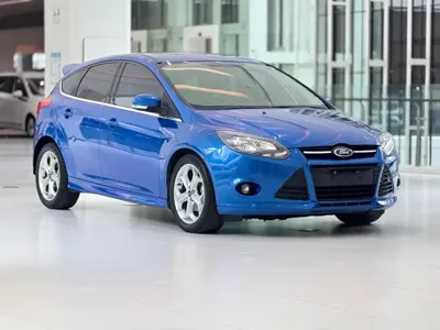 Ford Focus 2012, 120000 км, за 17800 CNY