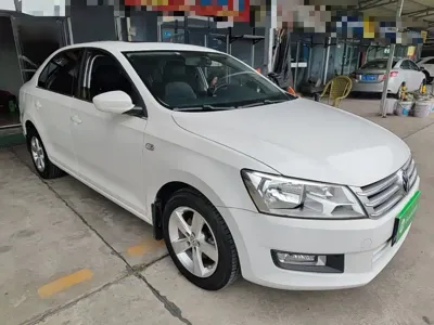 Volkswagen Santana 2014, 57200 км, за 16700 CNY