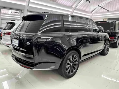 Land Rover Range Rover 2023, 33500 км, за 1070000 CNY