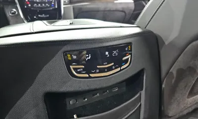 Cadillac Escalade 2018, 109342 км, за 39800000 KRW - фото 19