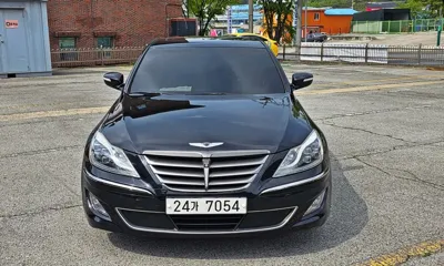 Hyundai Genesis 2012, 280031 км, за 6500000 KRW - фото 2