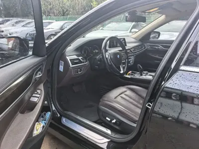 BMW 7 Series 2017, 170000 км, за 142800 CNY