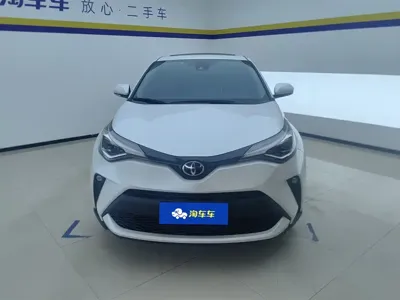 Toyota C-HR 2022, 32000 км, за 70600 CNY