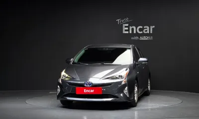 Toyota Prius 2017, 164235 км, за 11350000 KRW