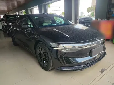 Zeekr 007 2024, 14100 км, за 158400 CNY