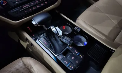 Kia Canival 2020, 60913 км, за 19000000 KRW - фото 9