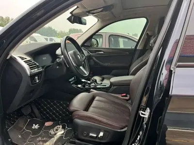 BMW X3 2023, 32000 км, за 207700 CNY