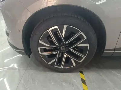 Volvo 沃尔沃XC70插电式混动 2025, 7000 км, за 234700 CNY - фото 23
