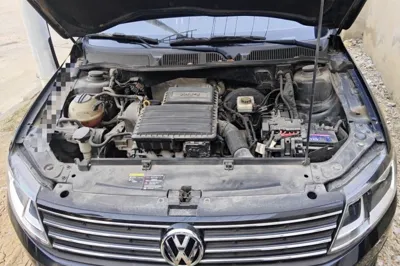 Volkswagen Lavida 2017, 64500 км, за 38455.02 CNY