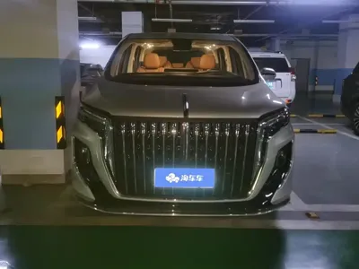 Hongqi Hongqi H9 2023, 35500 км, за 182000 CNY