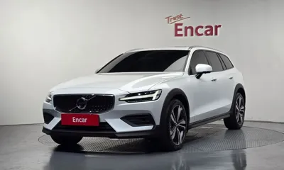 Volvo V60 · 2021 год
