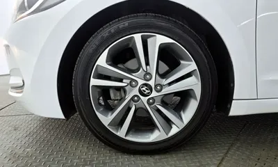 Hyundai Avante 2018, 66143 км, за 13000000 KRW - фото 5