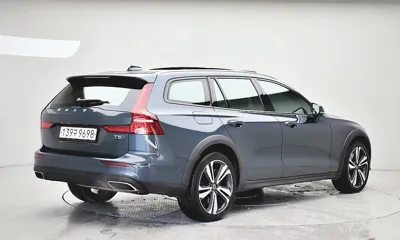 Volvo V60 2020, 96400 км, за 21800000 KRW