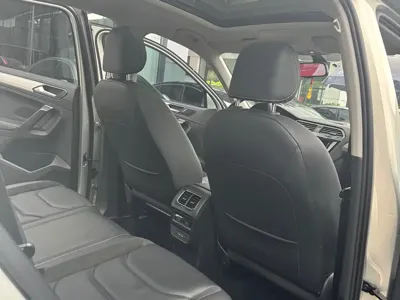 Volkswagen Tiguan L 2019, 160000 км, за 63600 CNY - фото 11