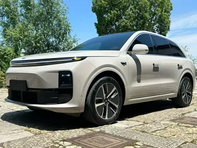 Li Auto Li L6 · 2024 год