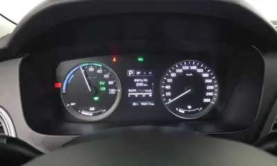 Hyundai Sonata 2017, 150417 км, за 9000000 KRW - фото 8