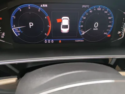 Volkswagen Passat 2019, 132100 км, за 73810.04 CNY - фото 13