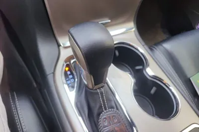 Jeep Grand Cherokee 2016, 87200 км, за 106031.13 CNY - фото 11