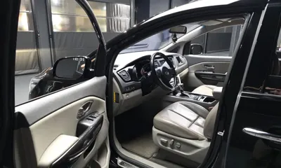 Kia Canival 2018, 130258 км, за 12500000 KRW - фото 10