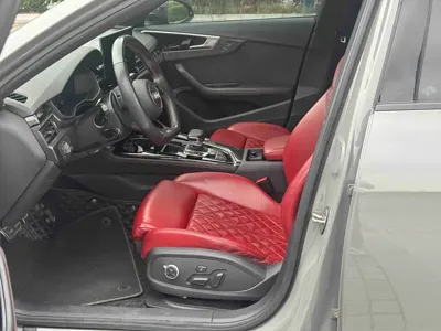 Audi S4 2021, 70000 км, за 178000 CNY