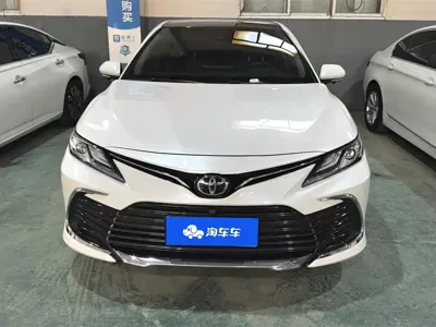 Toyota Camry 2023, 21000 км, за 135800 CNY