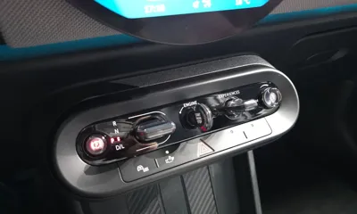 MINI Cooper 2025, 5563 км, за 32900000 KRW - фото 9