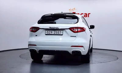 Maserati Levante 2018, 81848 км, за 31000000 KRW