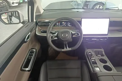 GAC Trumpchi E8 New Energy 2024, 40000 км, за 154323.2 CNY - фото 18