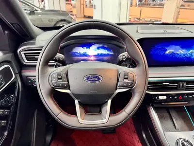 Ford Explorer 2023, 66000 км, за 228000 CNY - фото 9