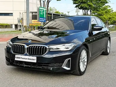 BMW 5-Series · 2023 год