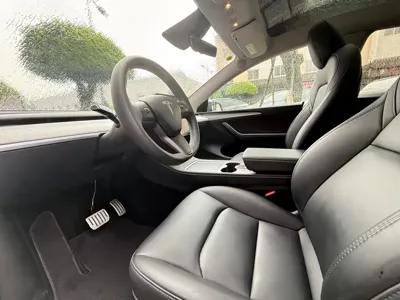 Tesla Model Y 2024, 50000 км, за 178800 CNY - фото 9