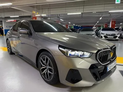 BMW 5-Series 2025, 2900 км, за 75440000 KRW