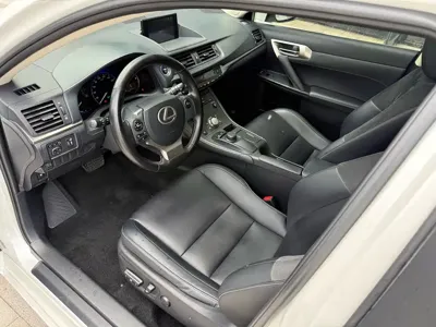 Lexus CT 2018, 40000 км, за 106800 CNY - фото 10