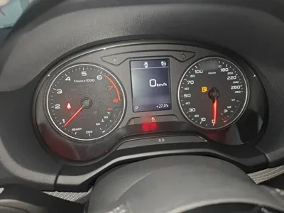 Audi Q2L 2023, 13000 км, за 139100 CNY